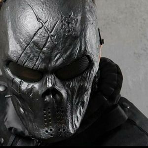 Meet your Posher, Tomas